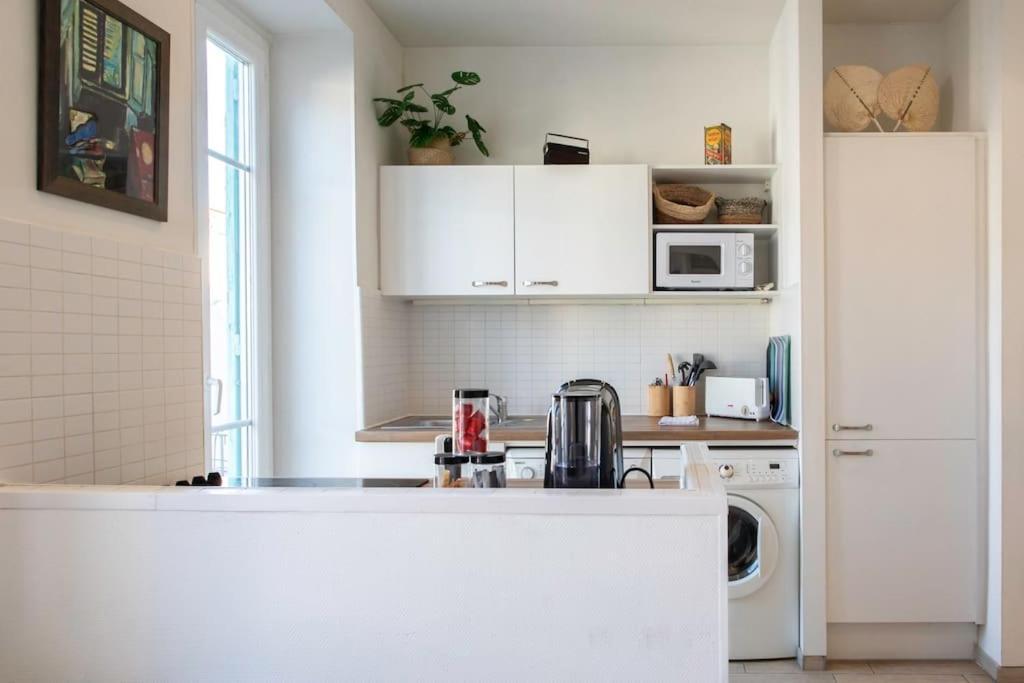 Apartment #21 2 Bdr Balconies 10 Mins Walk To Sea 5mins To Tram Nice