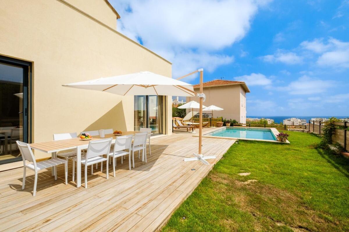 Moderne Pour 8 Personnes - Vue Sur ! Villa Nice