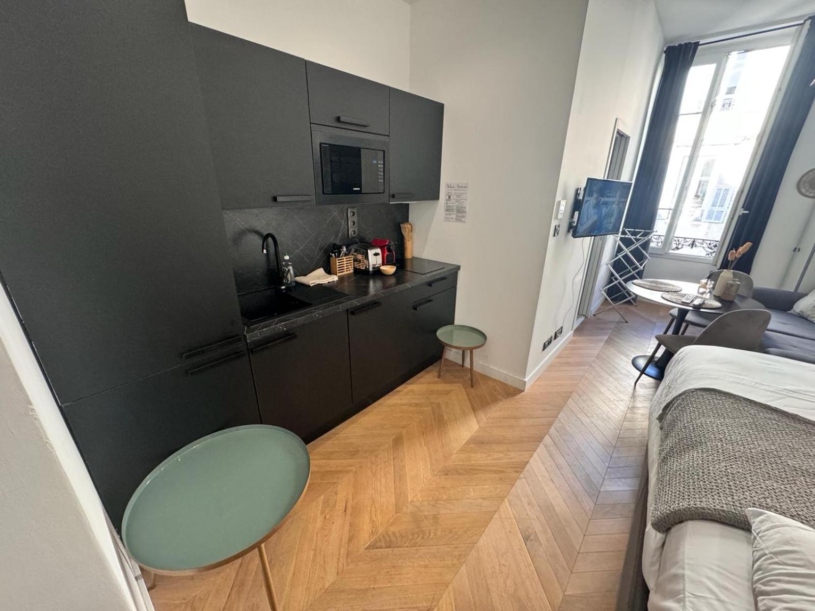 Chic Cozy In The Heart Of The Apartment *