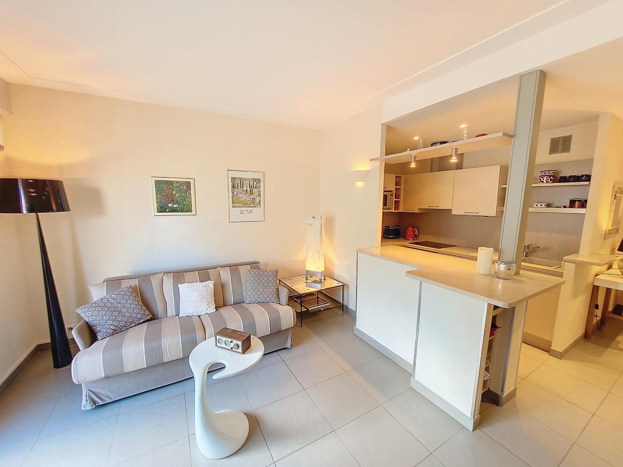 Apartment Nestor&jeeves - Baieta - Balcony