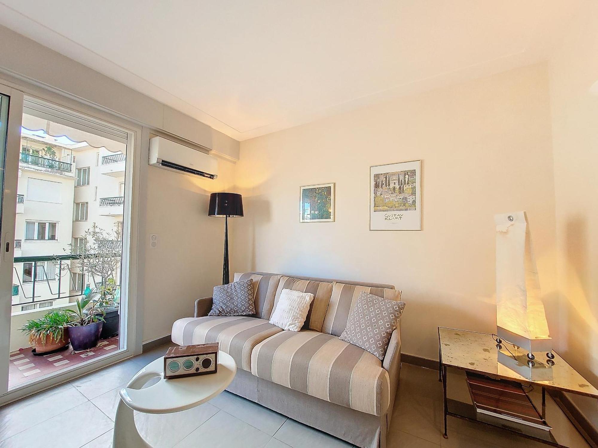 Nestor&jeeves - Baieta - Balcony *