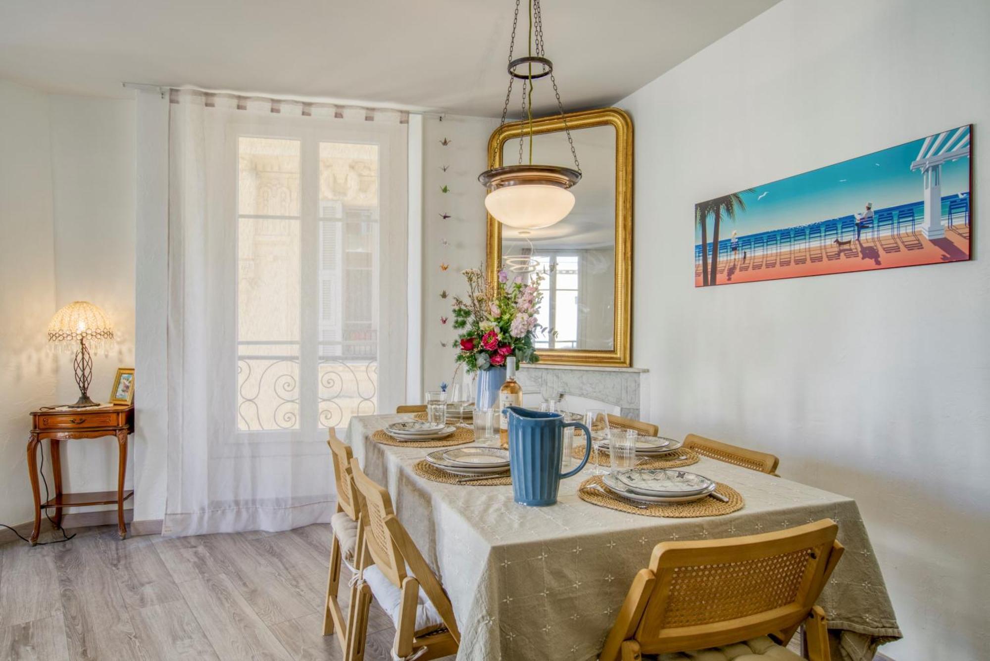 Apartment Sublime, Modern, Balconies, A/c, Refurbished