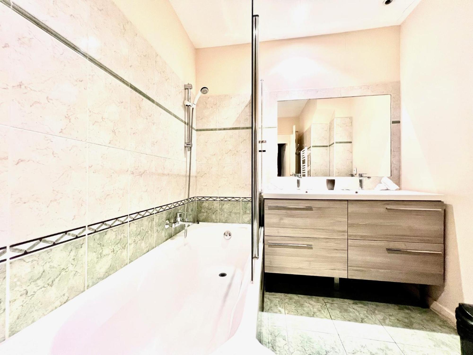 Riviera - Cote D'azur - Grimaldi Ac - Promenade Des Anglais Apartment 4*