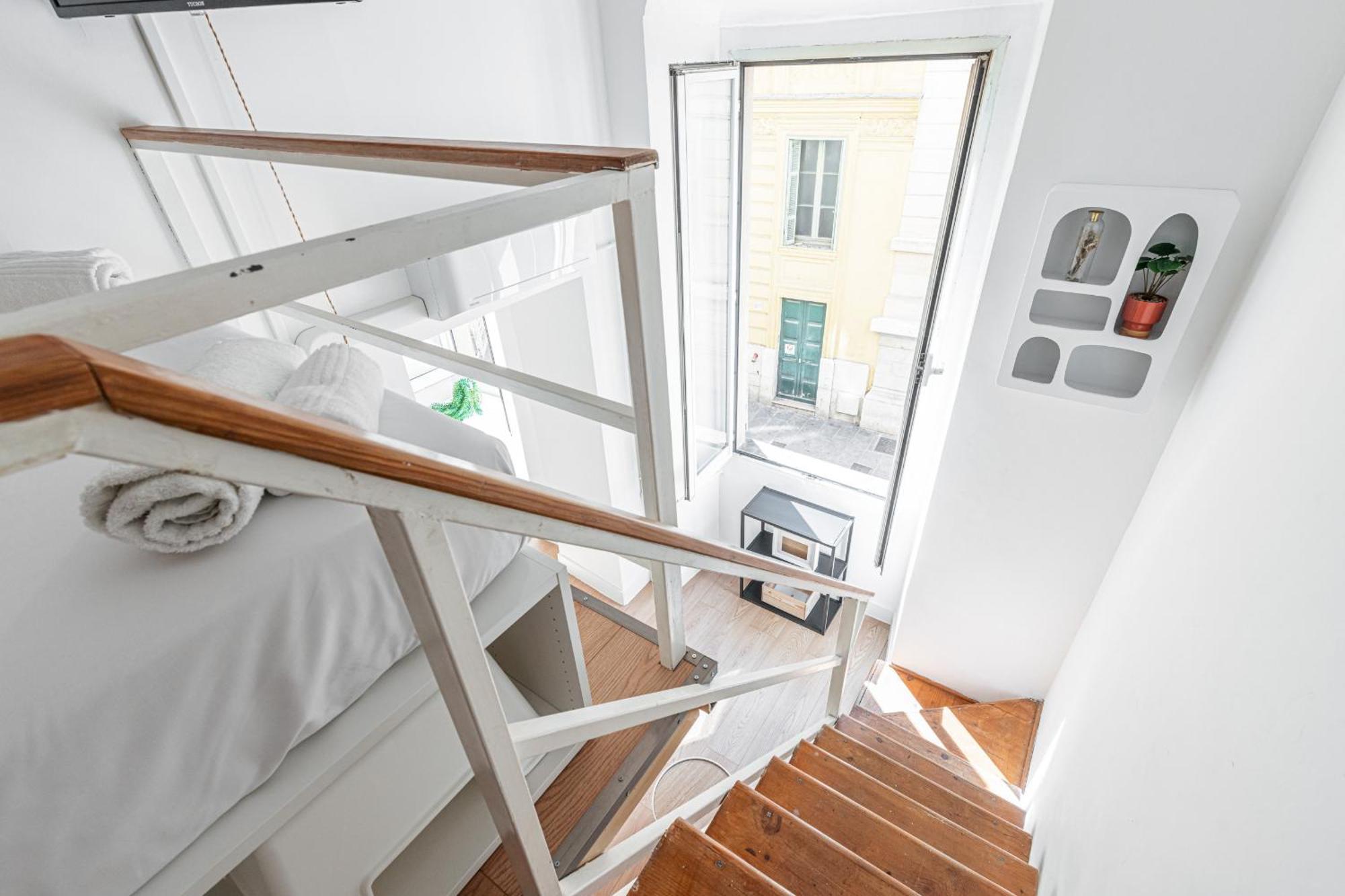 Lively District - Duplex Old Town Apartment *