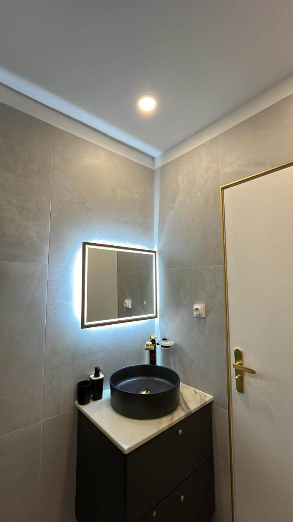 Centre Sur Avenue Jean Medecin A 8 Minutes De Marche Apartment Nice