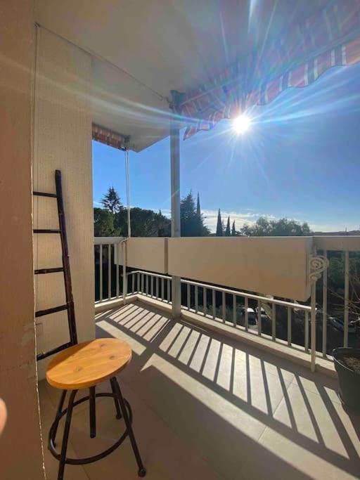 Cocon Ensoleille Avec Parking Gratuit Apartment