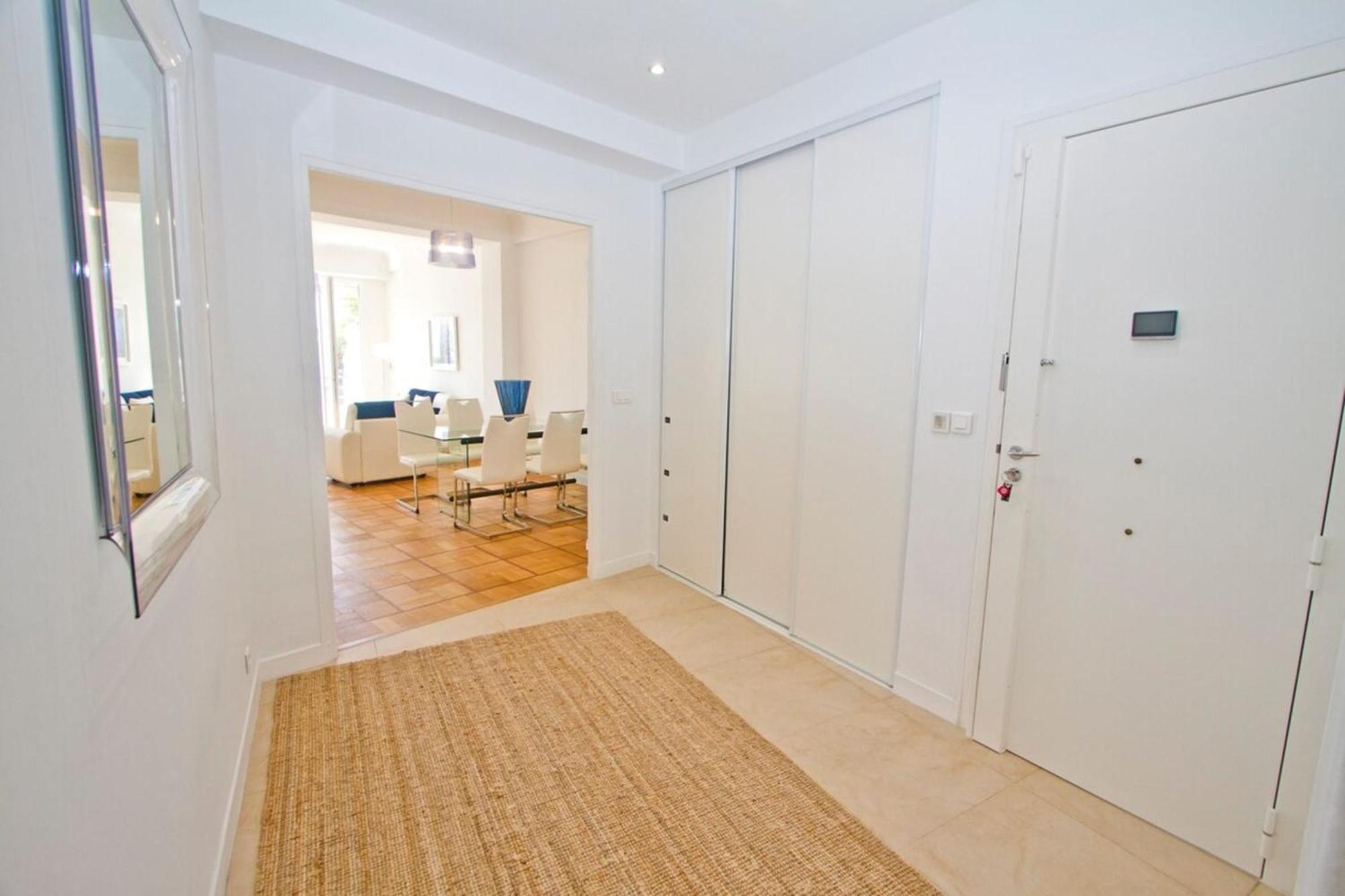 Promenade Des - Sea View 2bdr Holiday home Nice
