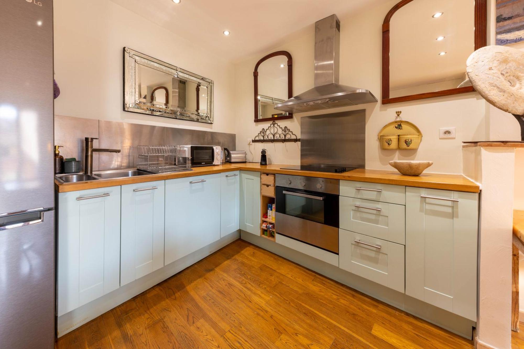 Spacious And Bright Flat Close To The : Heart Of Old Apartamento Nice