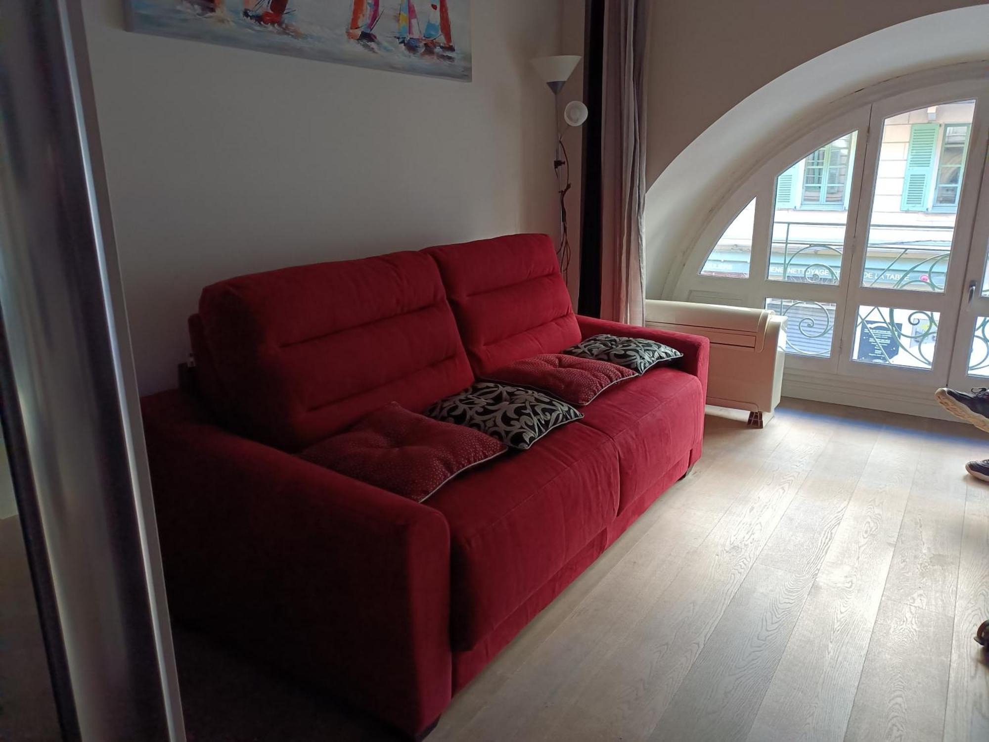 Apartment Sam Le Lezard Sarl *