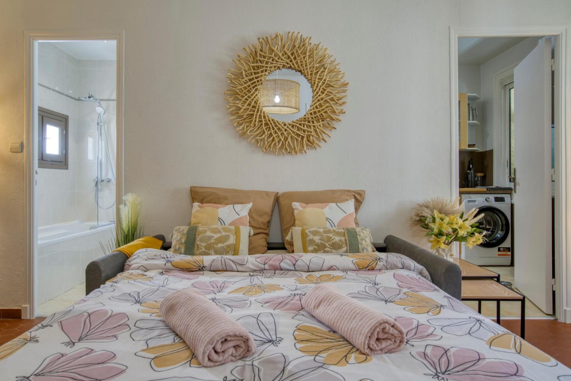Cosy, Modern, Fully Equipped, Air Conditioning, Historical, Old Town, 1minute Walk From - 