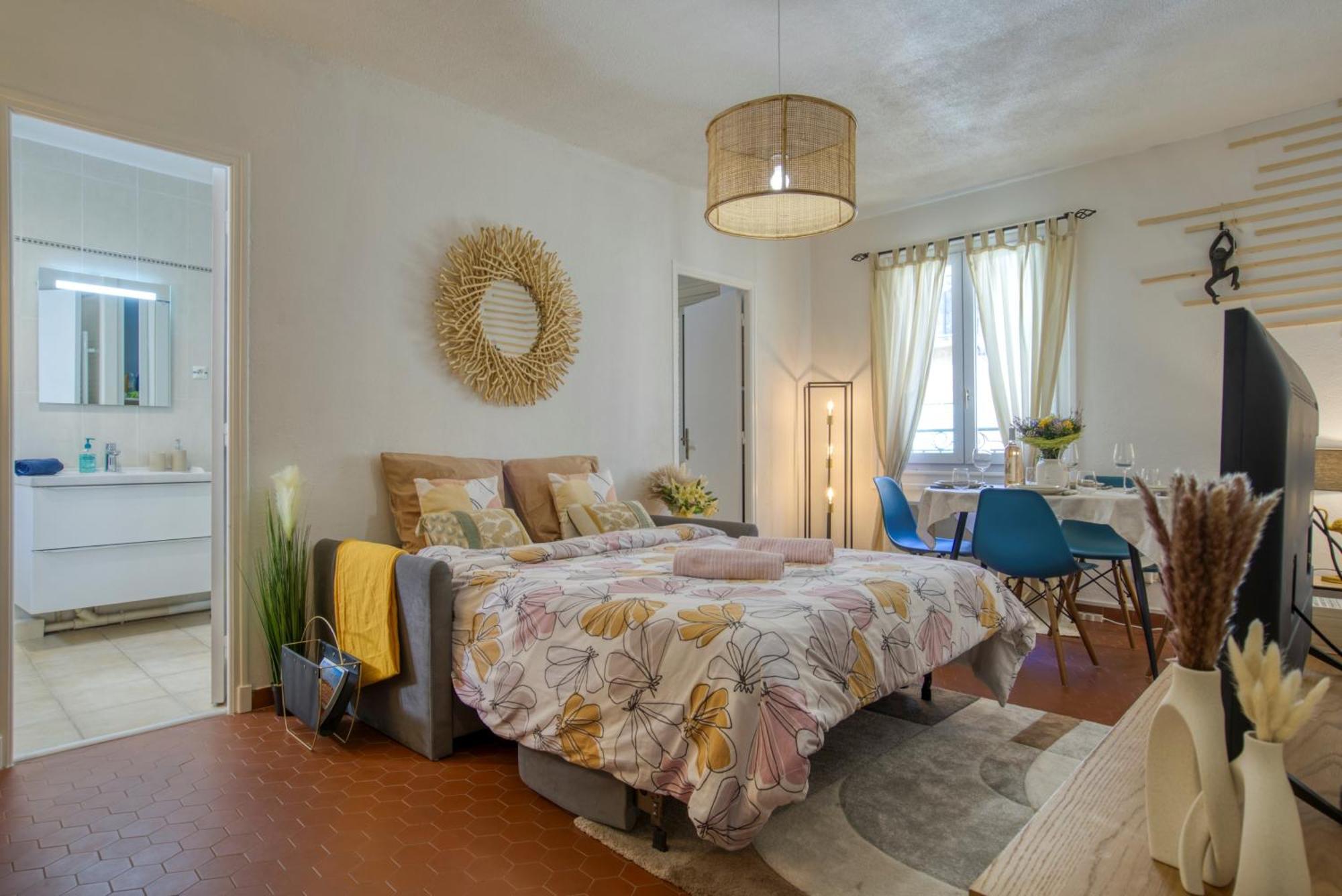Apartment Cosy, Modern, Fully Equipped, Air Conditioning, Historical, Old Town, 1minute Walk From - 