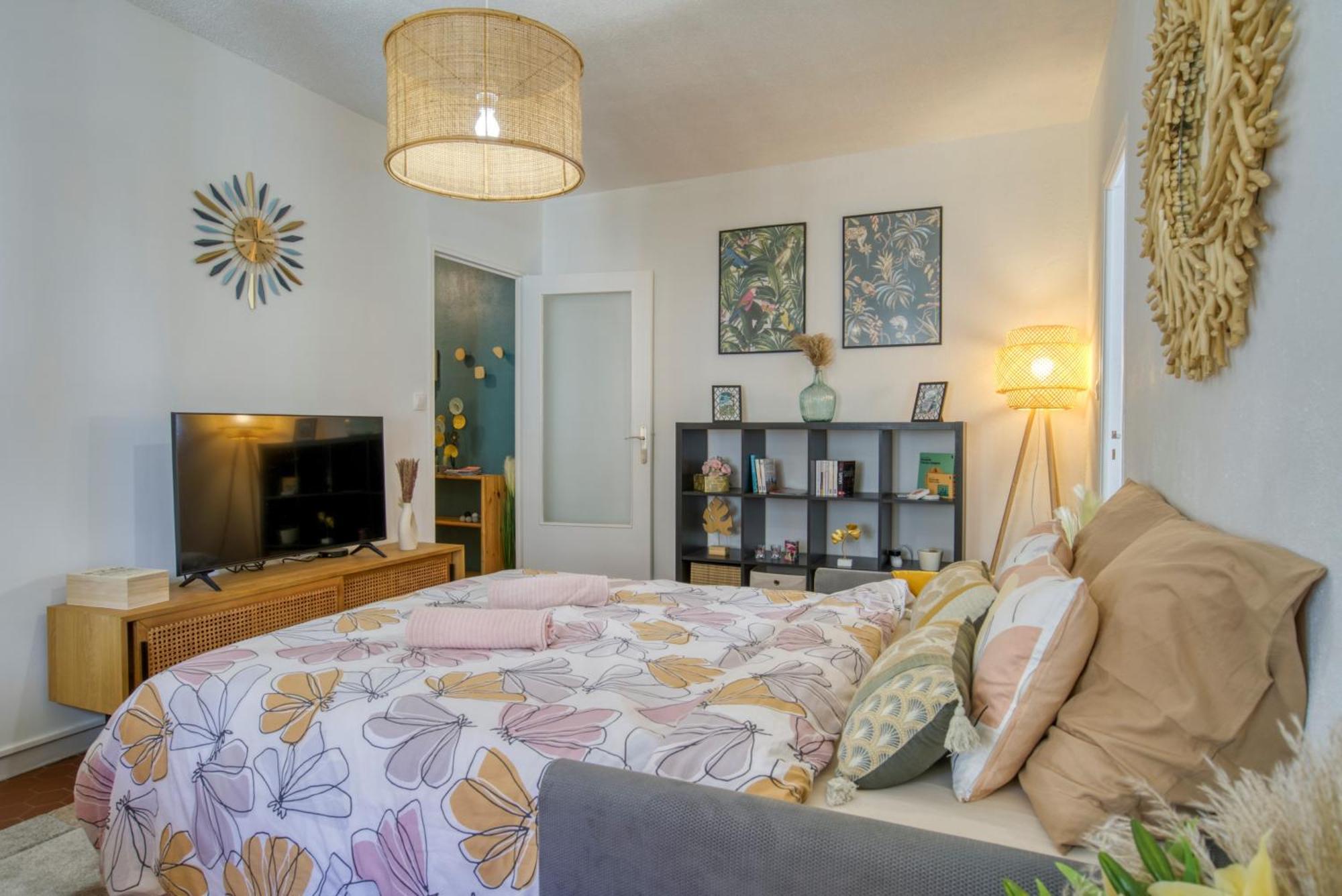 Cosy, Modern, Fully Equipped, Air Conditioning, Historical, Old Town, 1minute Walk From - 