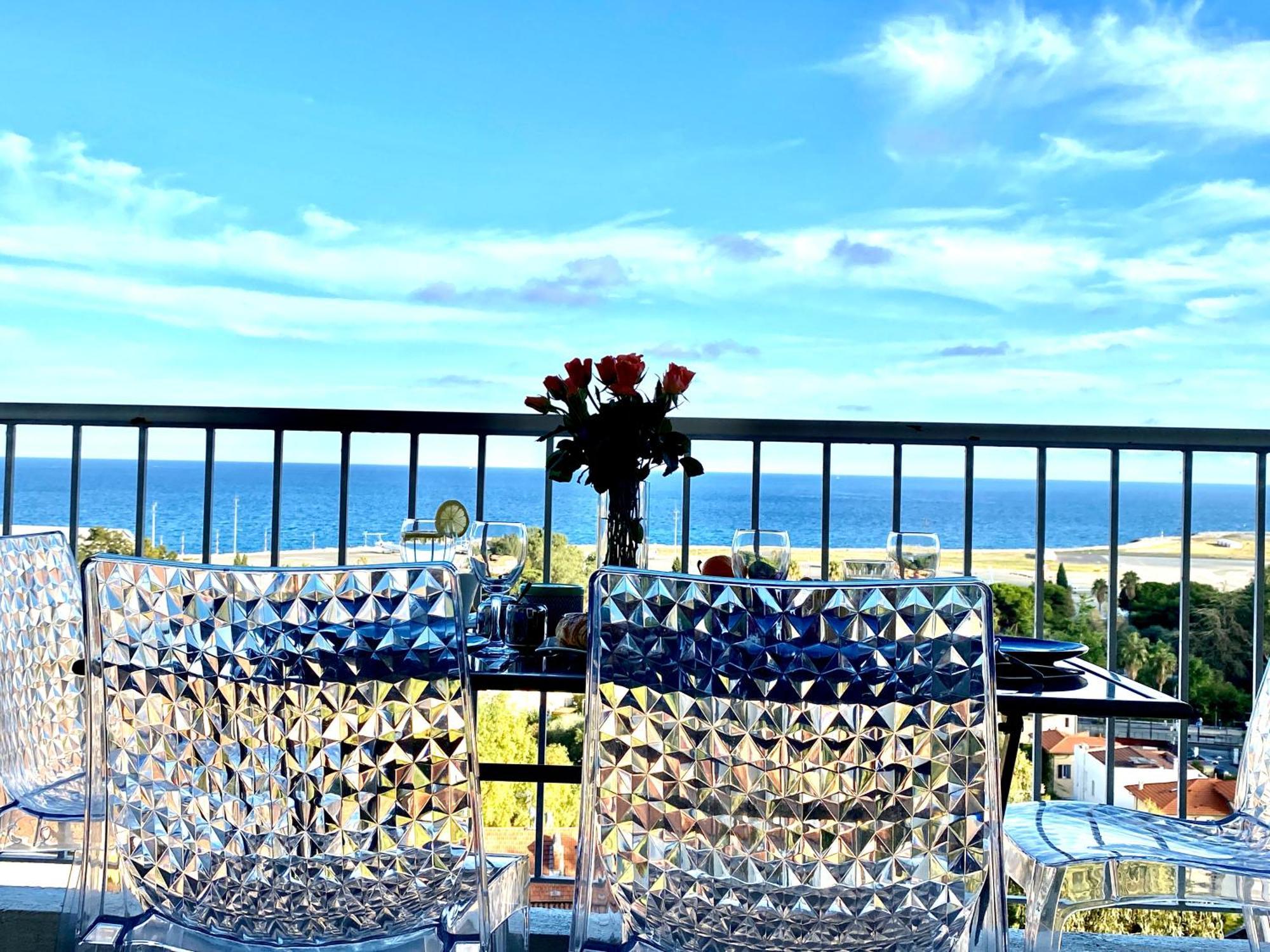 Panoramic Sea View - Air-conditioning - Balcony - Tramway - 2 Bedrooms - Wifi - Fully Equipped Kitchen Nice