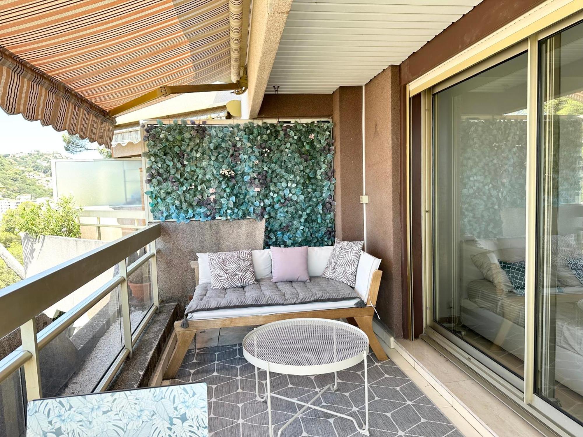 Nice, Grand Studio - Piscine - Terrasse Vue Mer