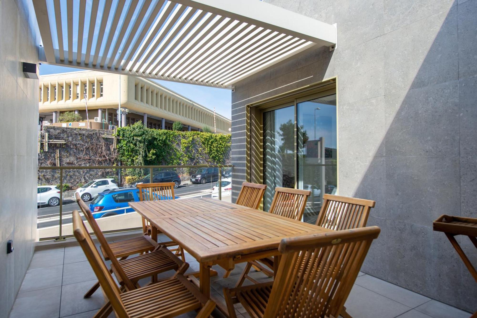 Apartment Blue Pearl Vue