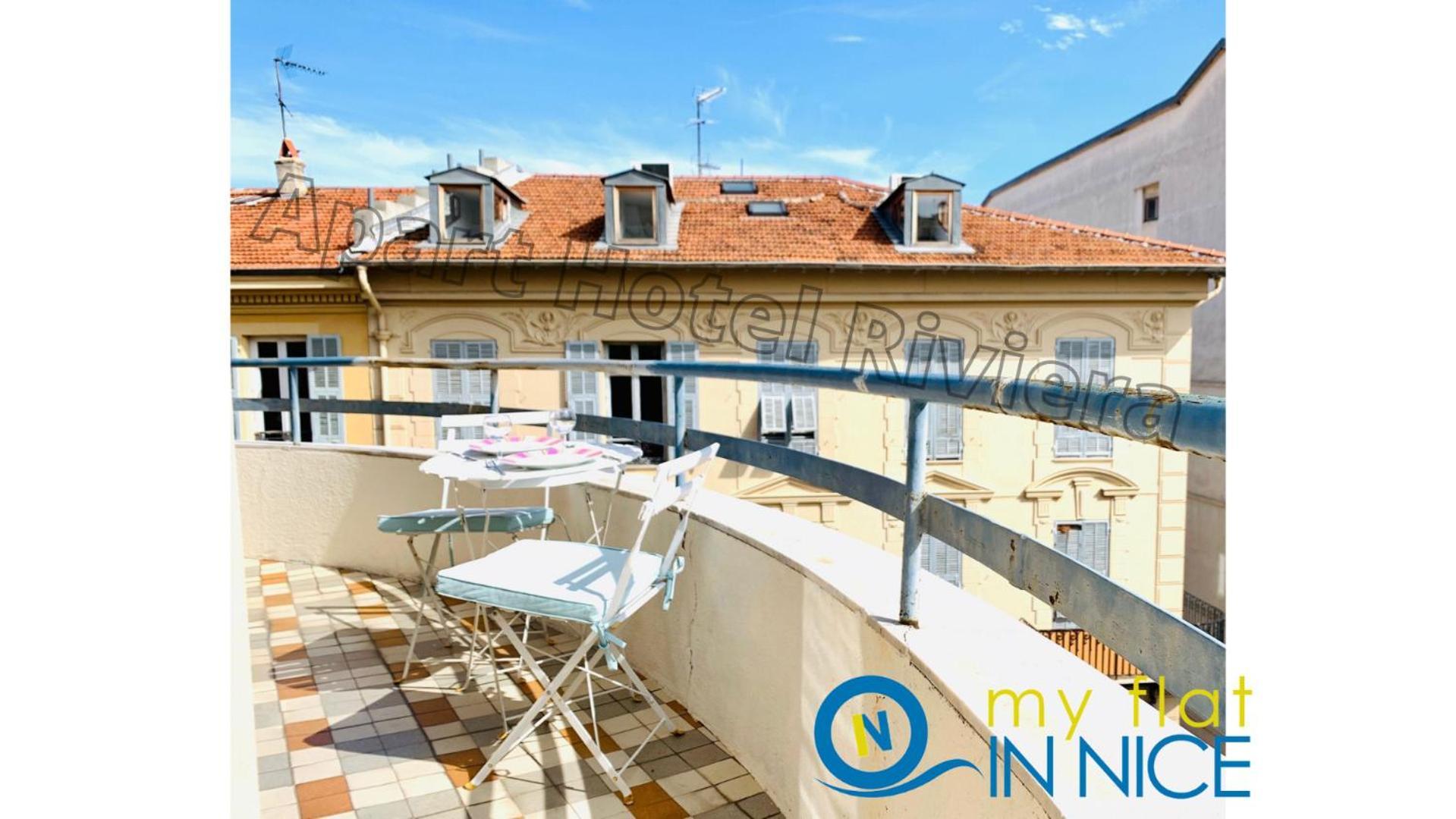 Riviera - Grimaldi: Carre D'or Balcony Near Promenade