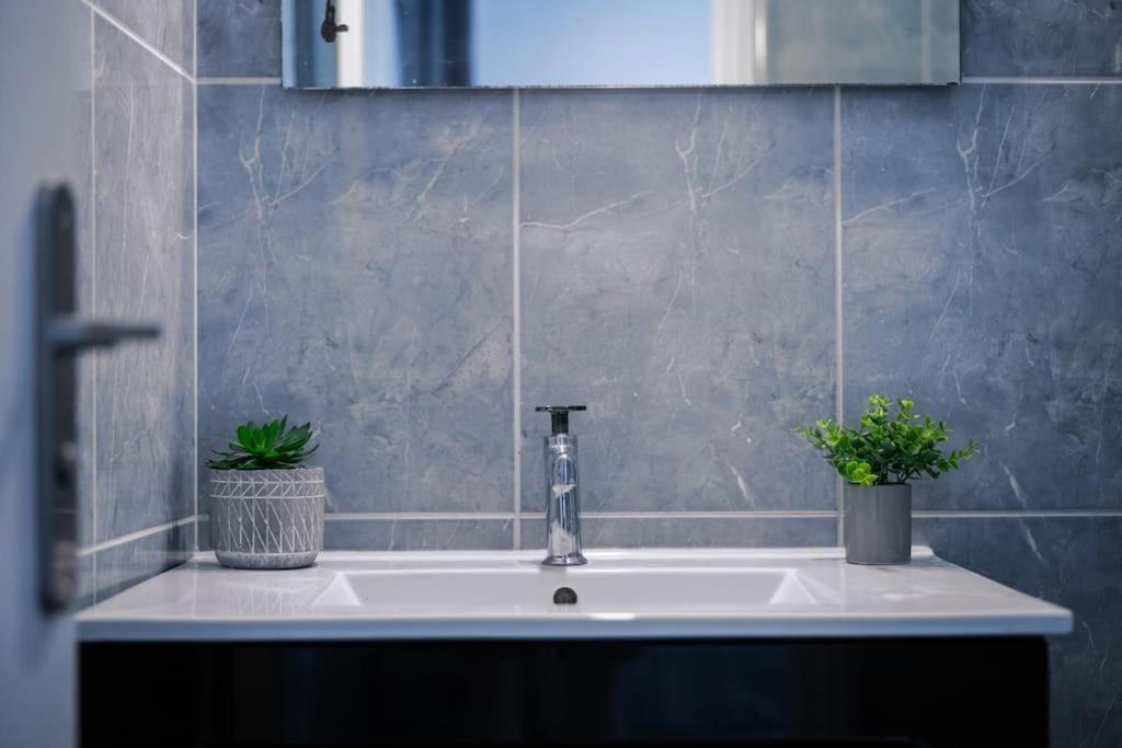 Le Balcon De La Baie Des Anges Nice