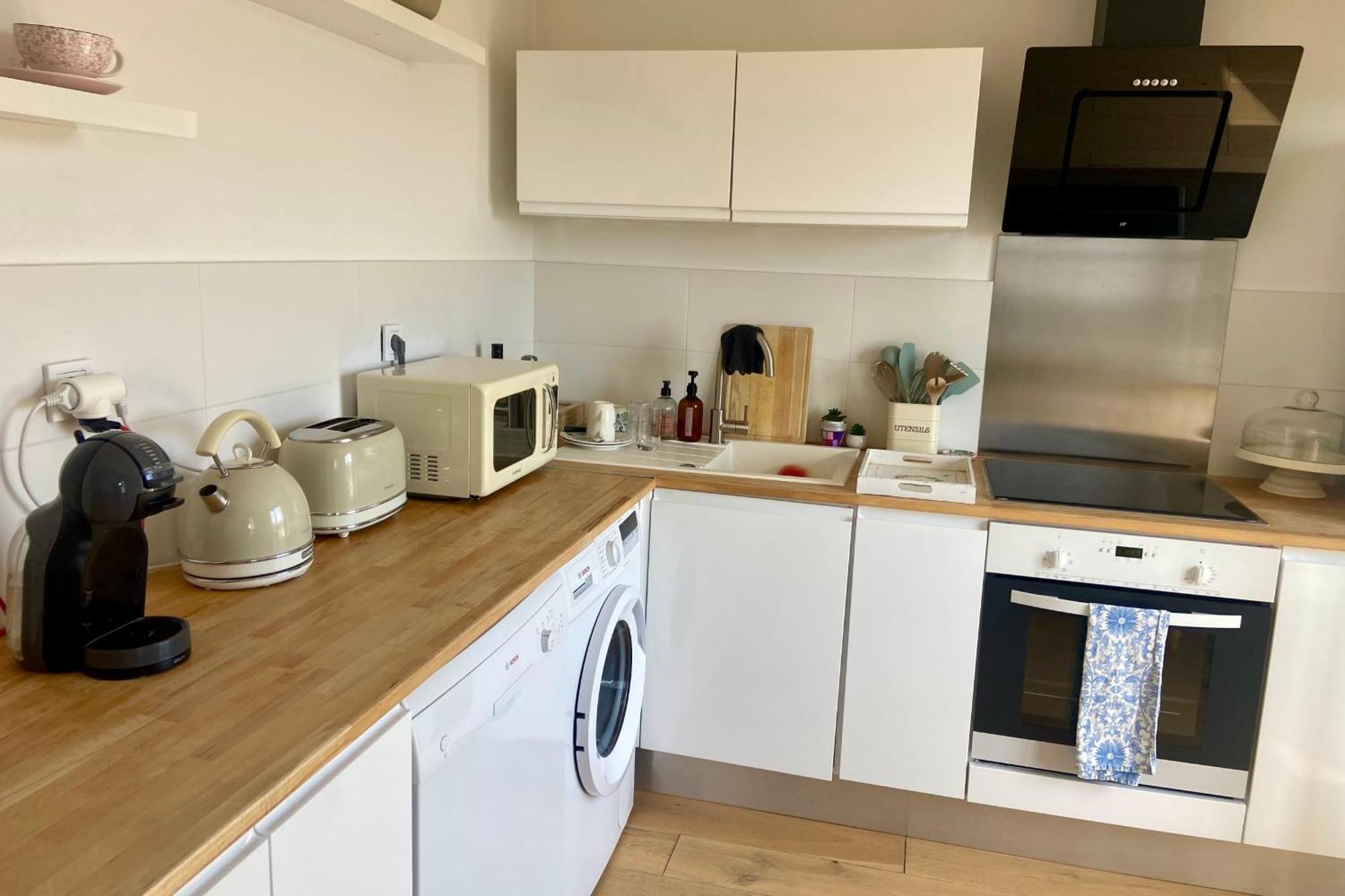 Bright 50 M With Balcony Apartment Nice