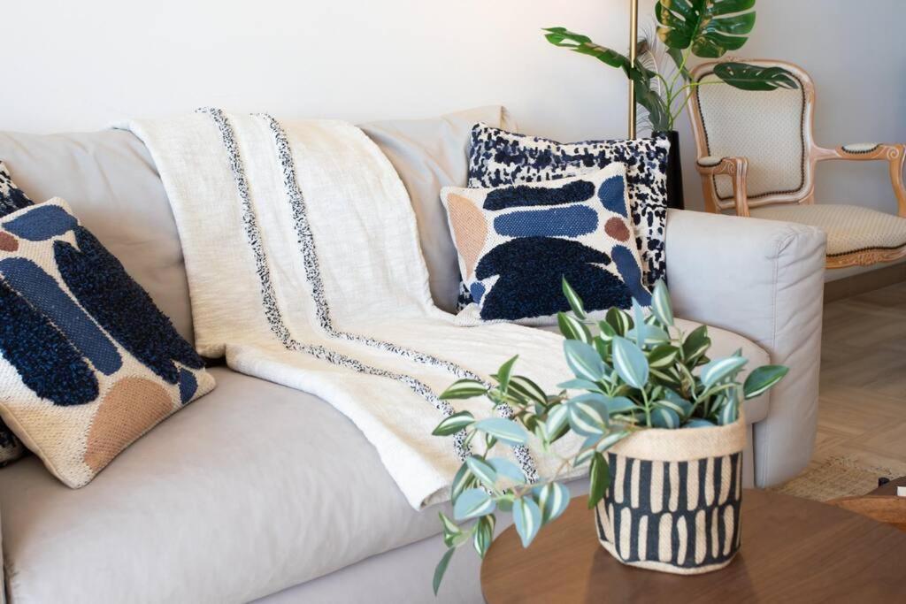 L11 Staywiz Us -claire Fontaine Sea View 2 Bdr Ac Parking Swiming Pool Apartment