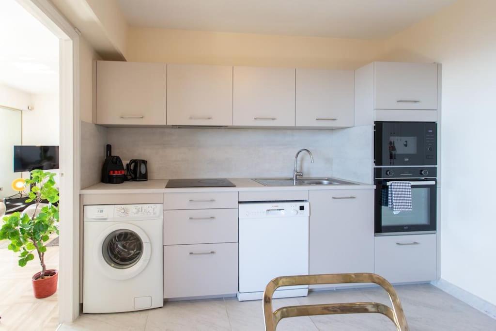 L11 Staywiz Us -claire Fontaine Sea View 2 Bdr Ac Parking Swiming Pool *