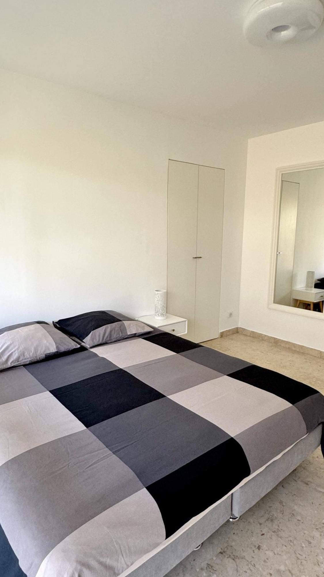 Carre D'or Apartment