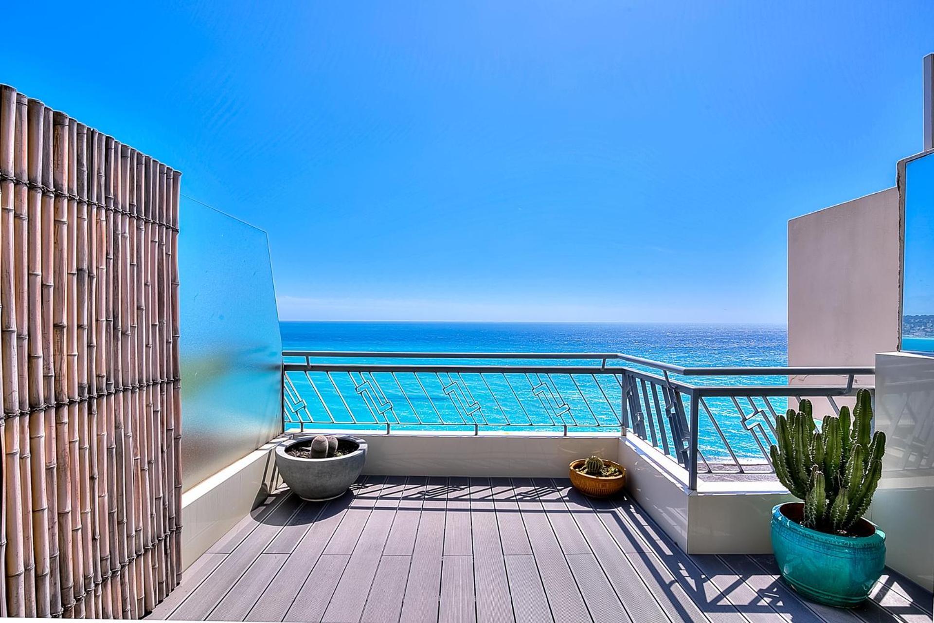 Le Florentina, Dernier Etage Avec Terrasse, Vue Sur La Baie Des Anges
