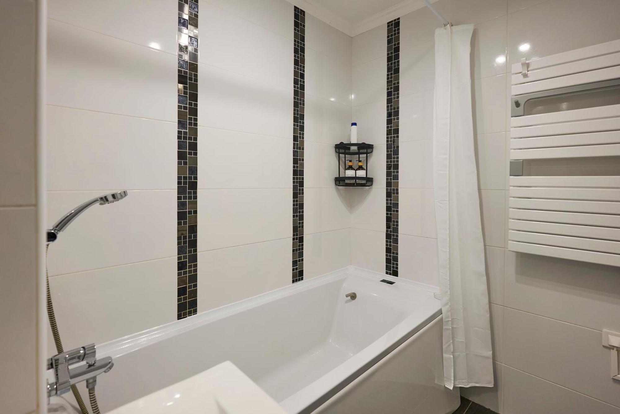 Moderne 2/3 Pieces Pres Du Port