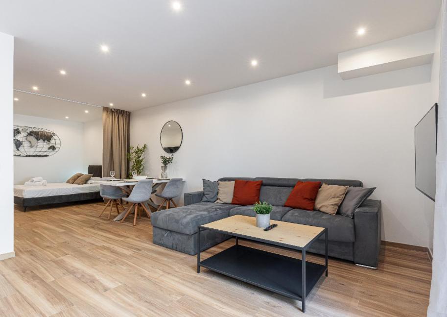 Loft A Deux Pas De La Avec Terrasse N2 Apartment