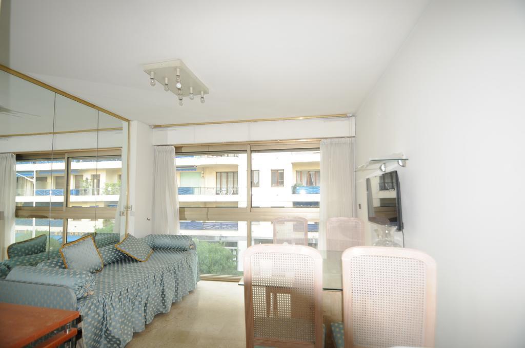 Apartment Centre Promenade Golden Square Terrace 1 Min Walk To The Beach Ac