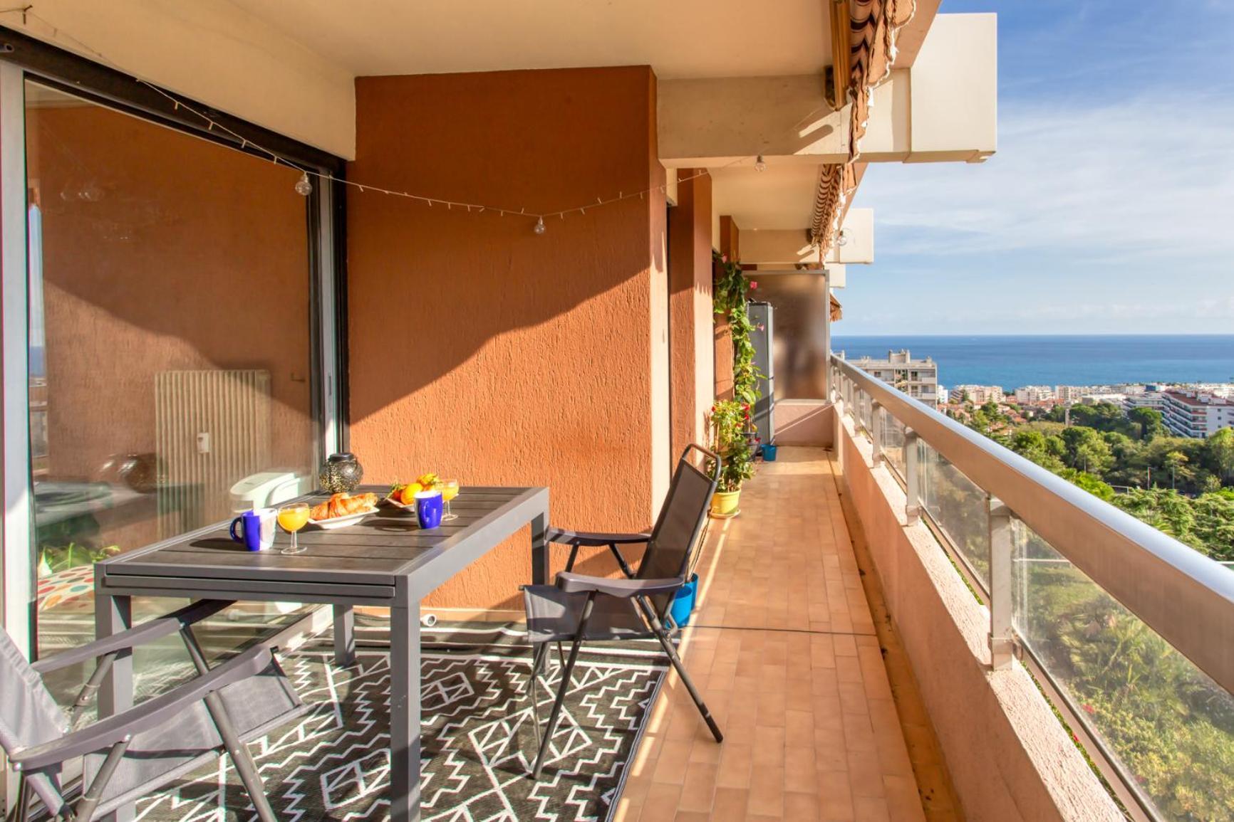 Apartment Sea View In With Swimming Pool! Nice