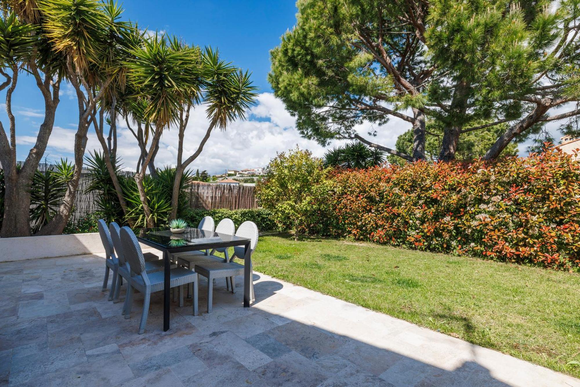 Villa Renting - Bellet - Live A Dream Pool 3 Bedroom Garden Parking Nice