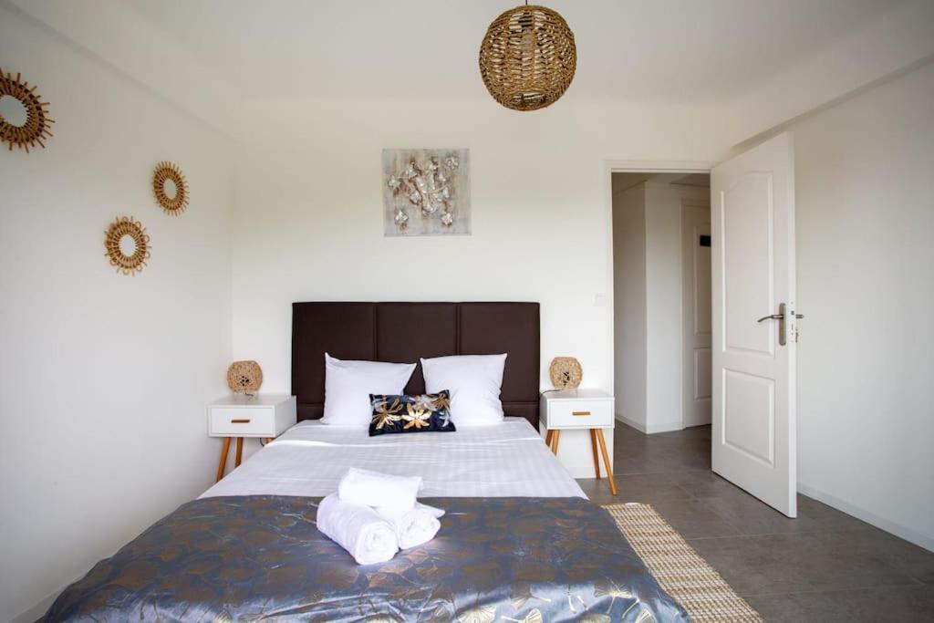 4 Pieces 8 Personnes Proche Aeroport,tramway Nice