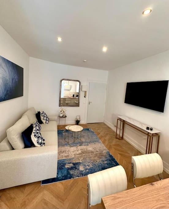 Apartment Barla - T2 Au Coeur Du Quartier Du Port De *