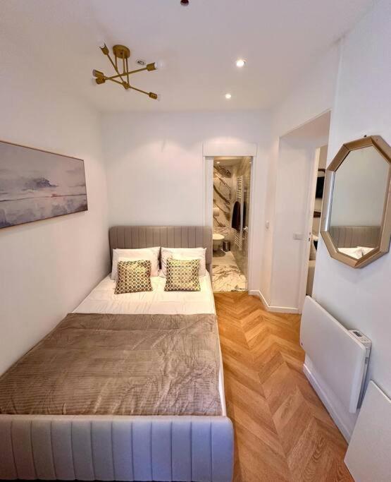Apartment Barla - T2 Au Coeur Du Quartier Du Port De *
