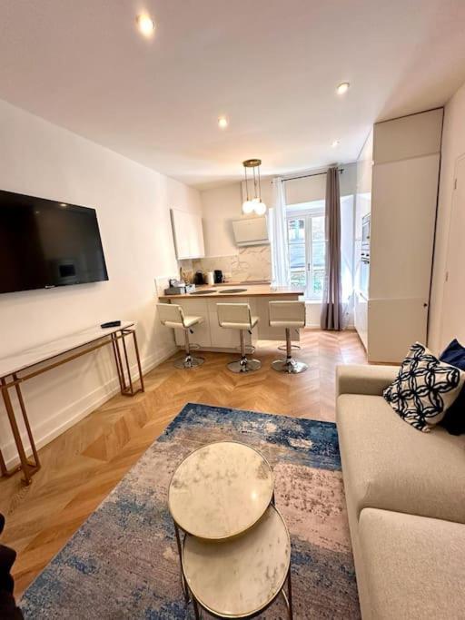 Apartment Barla - T2 Au Coeur Du Quartier Du Port De