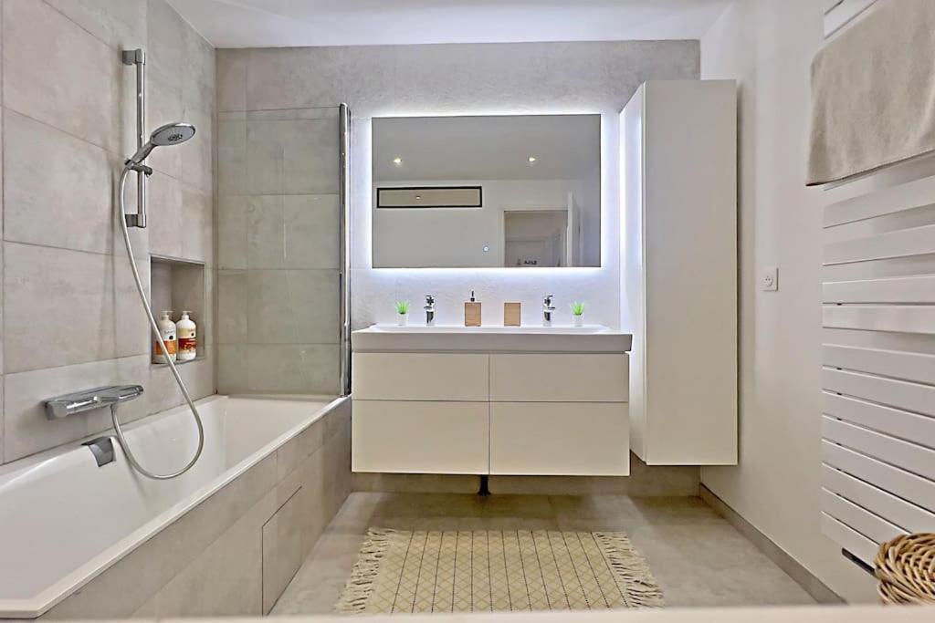 The Flower Garden * Nice