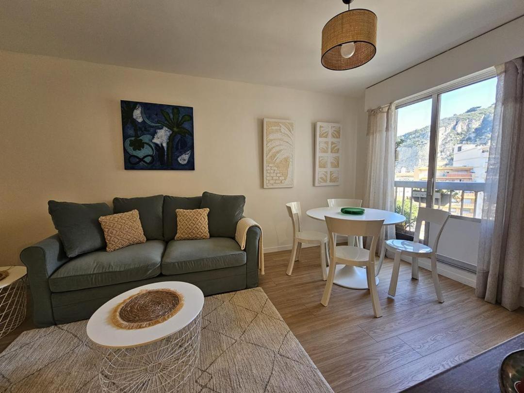 Agusta Sweethome Apartment Nice