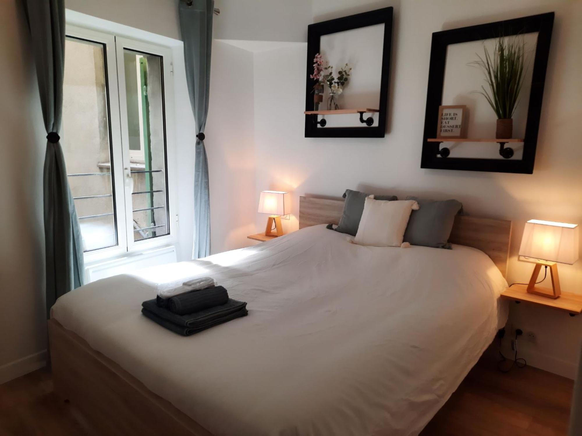 Apartment Beautiful Old Town Flat, Near The Nice