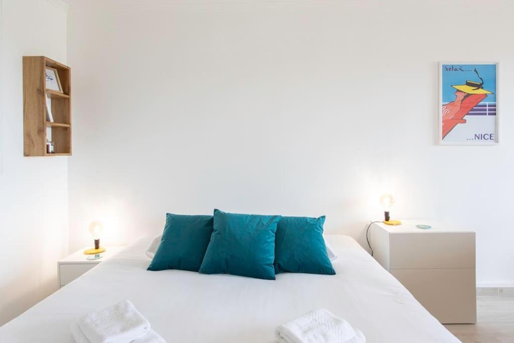 L20 Stunning Sea View, Terrace, Parking, Ac, Wifi *