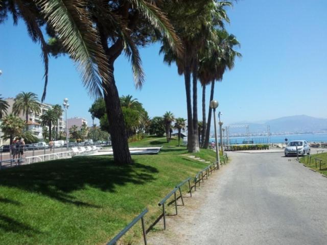 Appartement Studio 2 Steps From The Sea, Calm, Full Furnished *