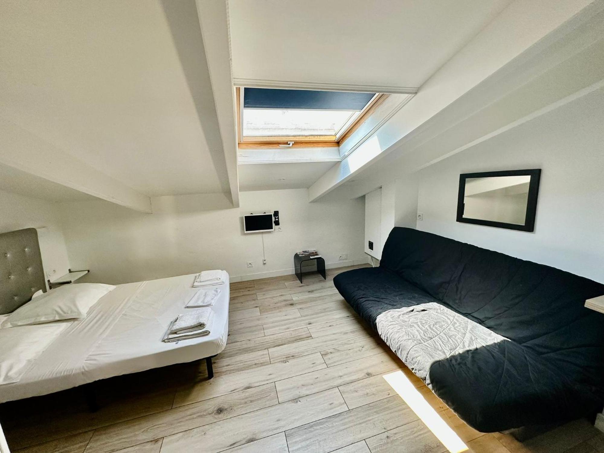 A Meyerbeer Apartment