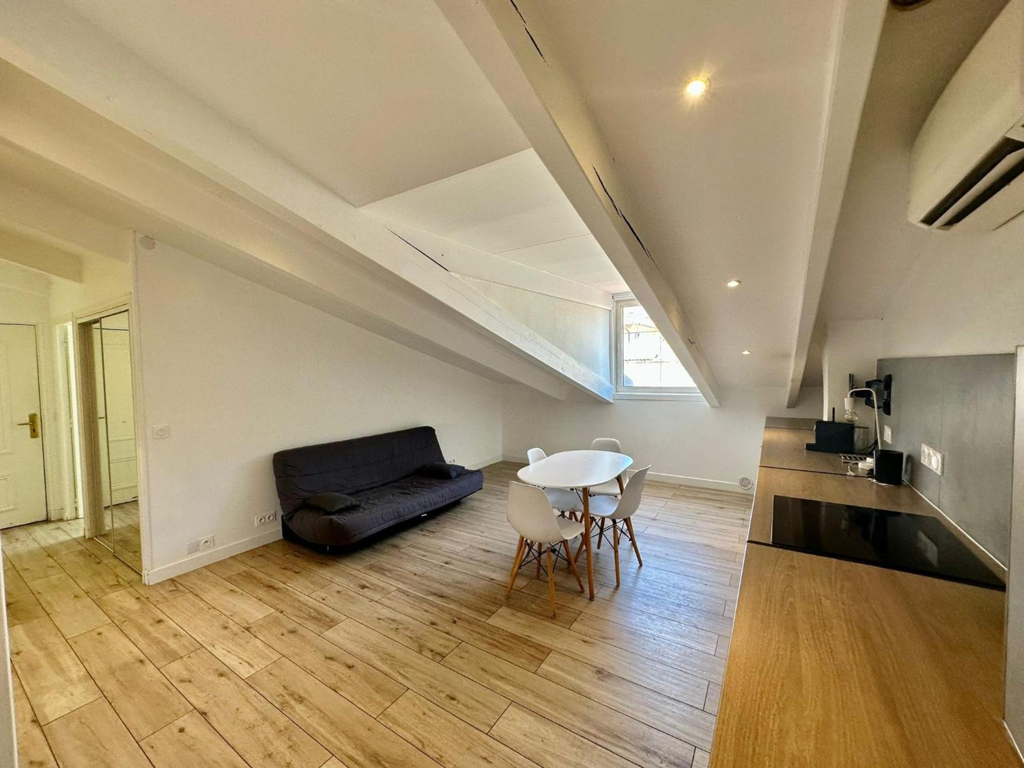 A Meyerbeer Apartment