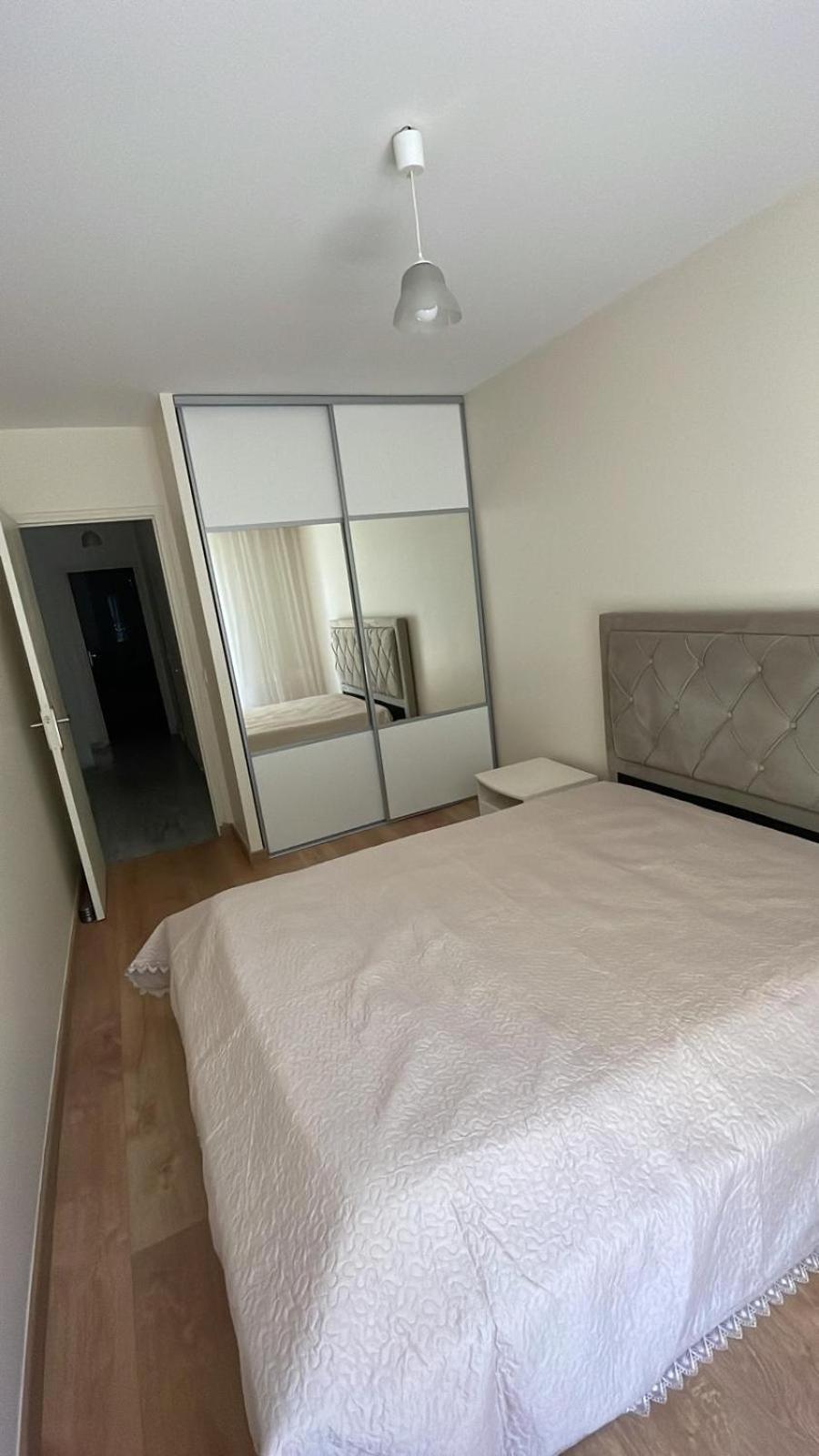 Grand Appart Climatise Avec Parking