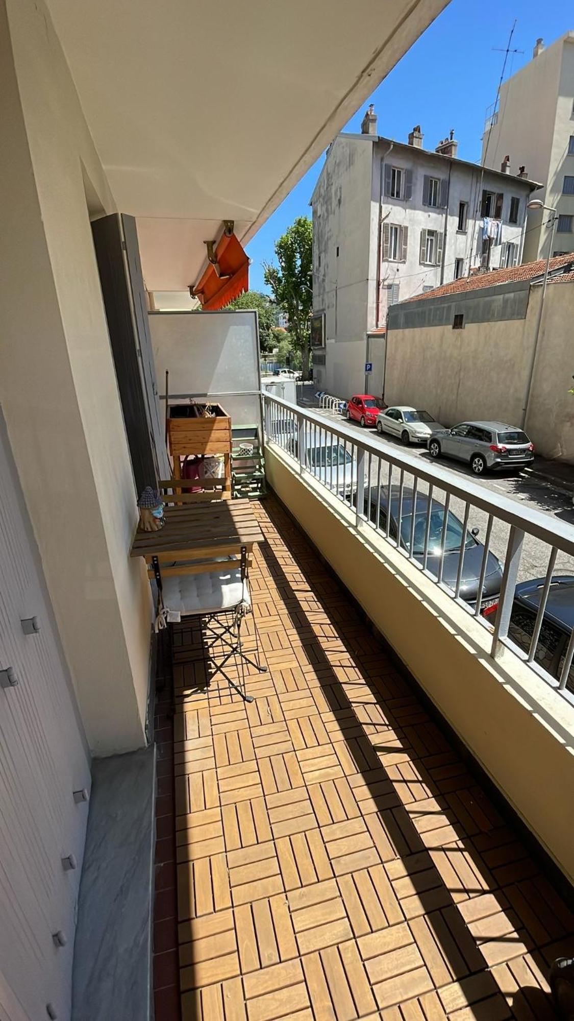 Grand Appart Climatise Avec Parking Apartment Nice