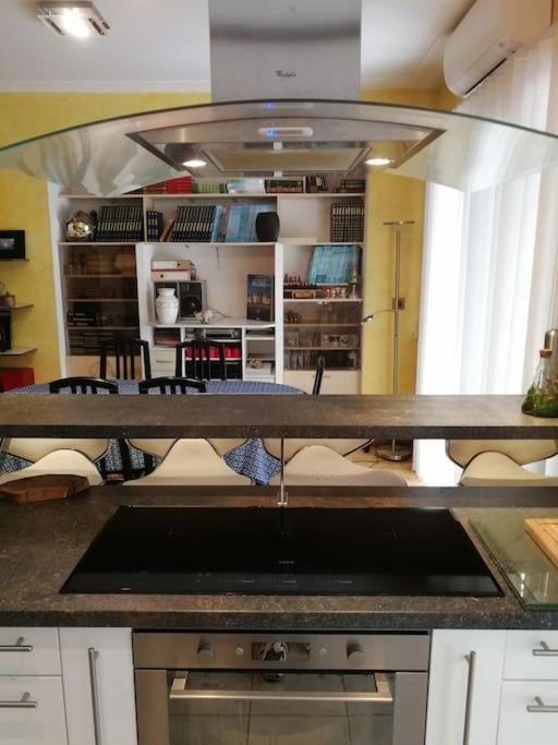 Apartment F4 6 Couchages Terrasse Proche Centre Nice