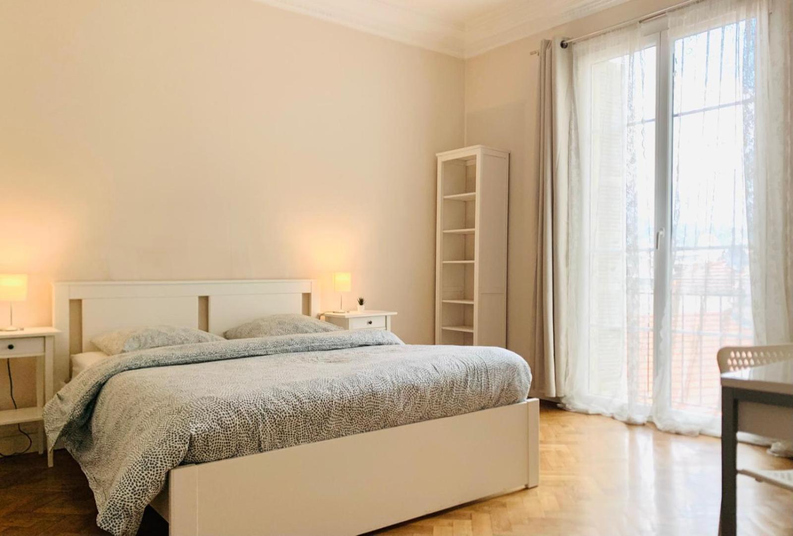 Chic & Spacious Getaway In - 10min To