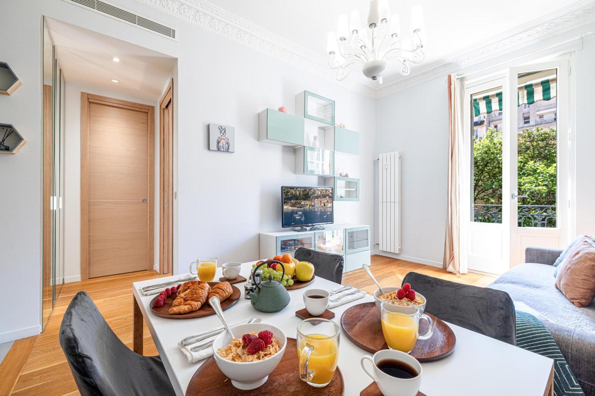 Joffre 49-d - Charming 2 Bedroom - Carre D'or Apartment Nice