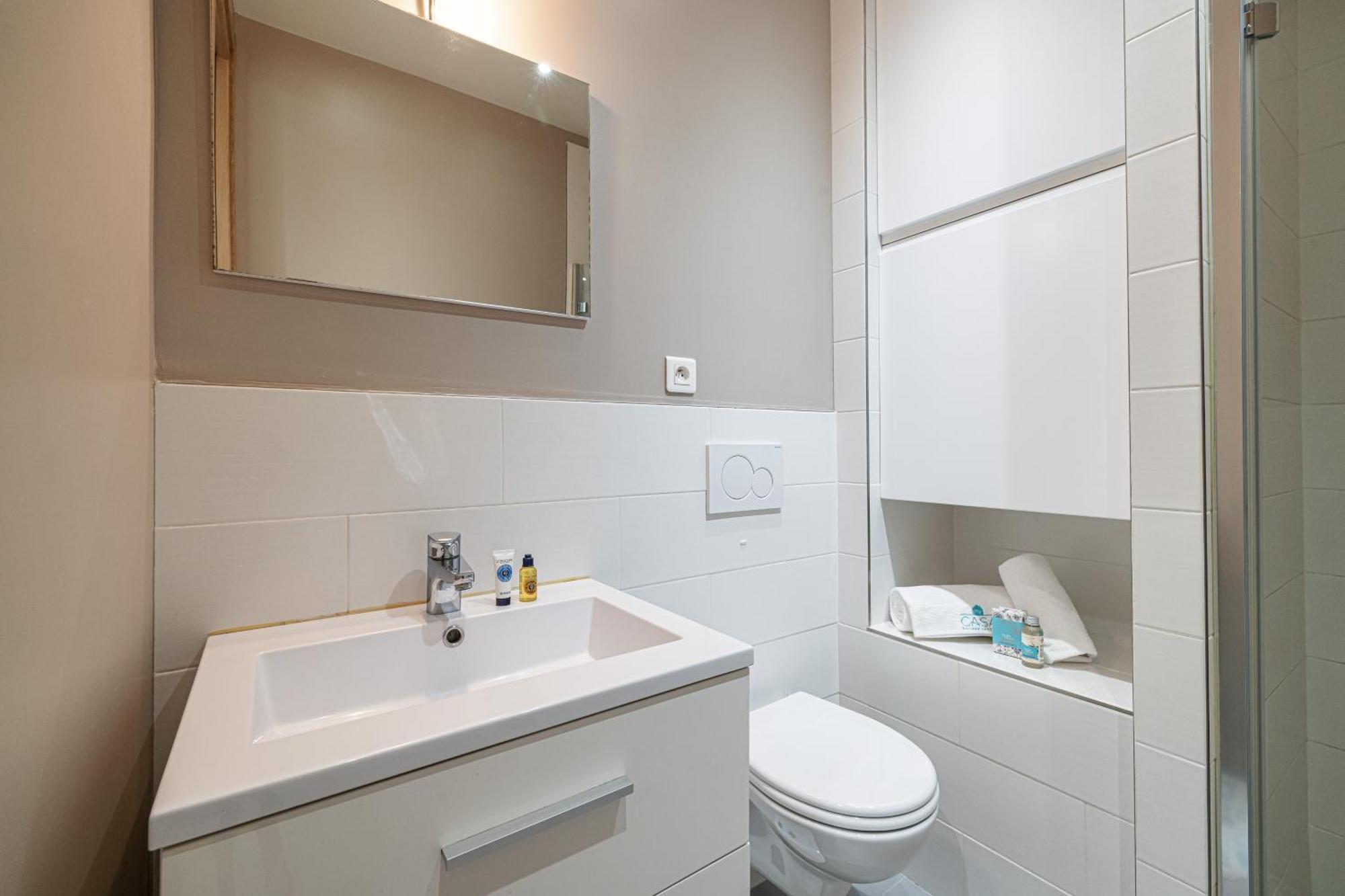 Joffre 49-d - Charming 2 Bedroom - Carre D'or Apartment Nice