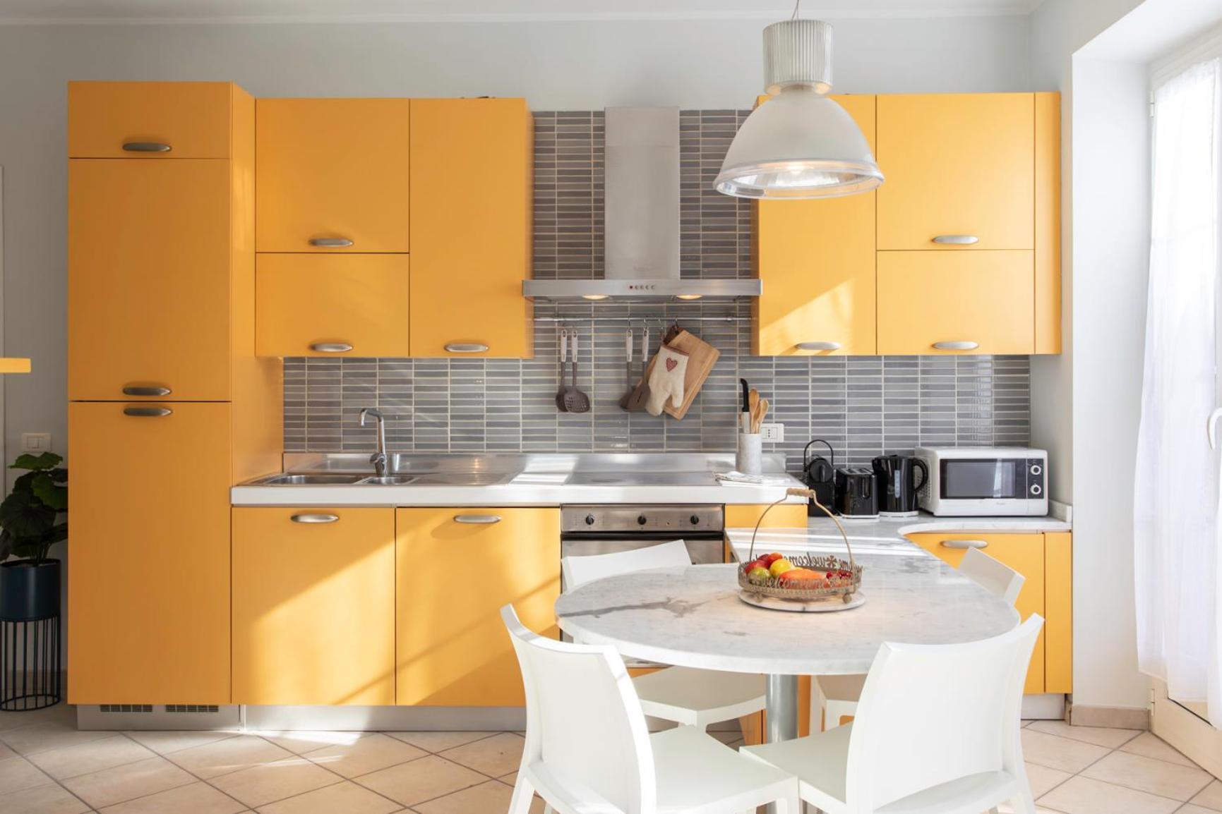 #13 Orange Ac Wifi Balcony 3mins Walk Sea Front Apartment *