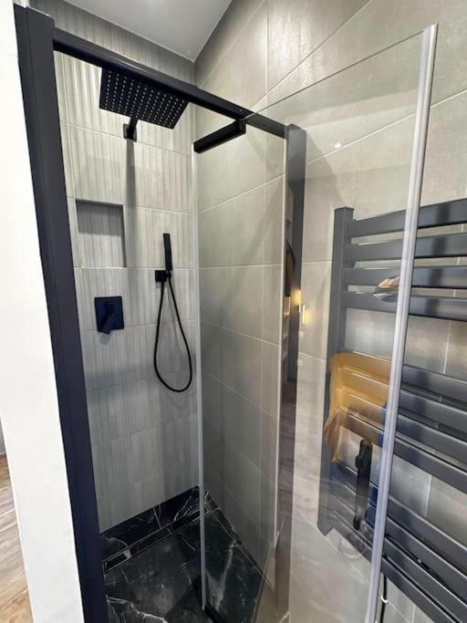 Apartment Chic Renovated - Liberation - Entire 2br 2ba Or Private With Private Bathrooms - Ac And Garage On Request